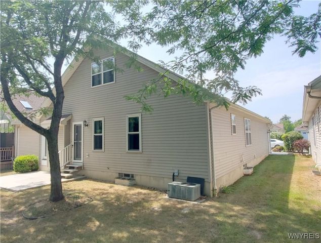 12 Parwood Trail, Cheektowaga, NY 14043