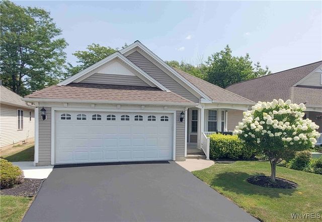 12 Parwood Trail, Cheektowaga, NY 14043