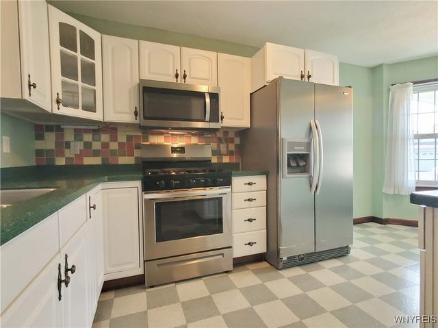 12 Parwood Trail, Cheektowaga, NY 14043