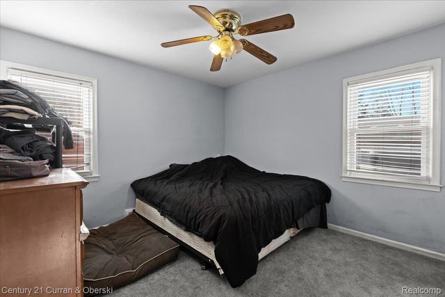 6881 N Vernon Street, Dearborn Heights, MI 48127