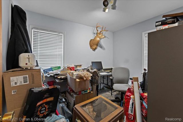 6881 N Vernon Street, Dearborn Heights, MI 48127