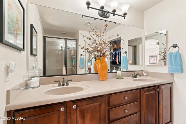 6385 N Gadd Court, Tucson, AZ 85704