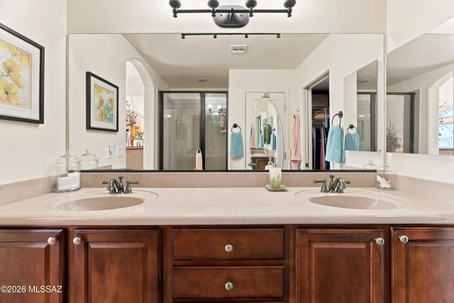 6385 N Gadd Court, Tucson, AZ 85704