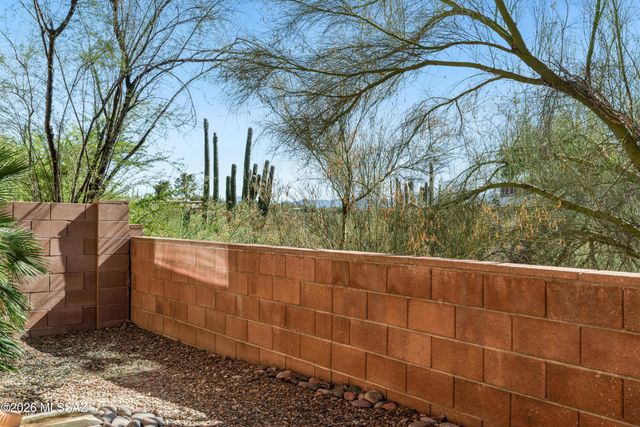 6385 N Gadd Court, Tucson, AZ 85704
