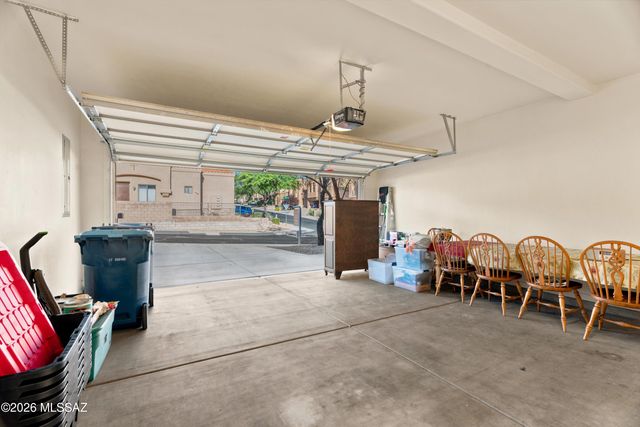 6385 N Gadd Court, Tucson, AZ 85704