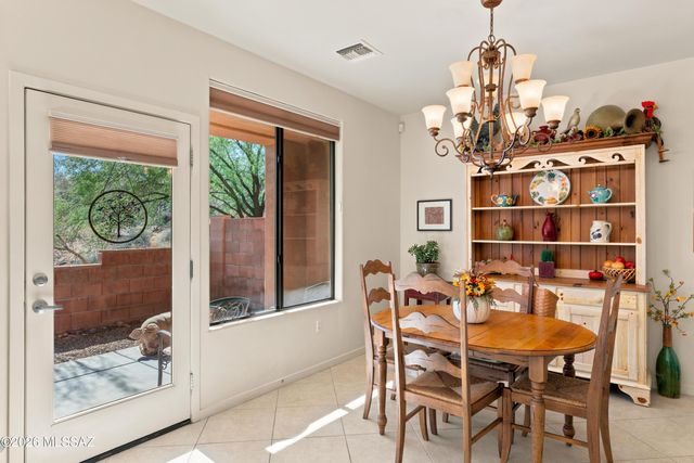 6385 N Gadd Court, Tucson, AZ 85704