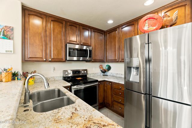 6385 N Gadd Court, Tucson, AZ 85704