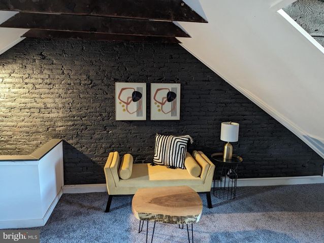 827 N QUEEN ST, Lancaster, PA 17603