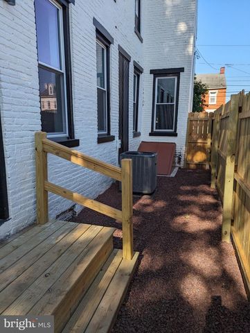 827 N QUEEN ST, Lancaster, PA 17603