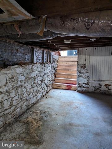 827 N QUEEN ST, Lancaster, PA 17603