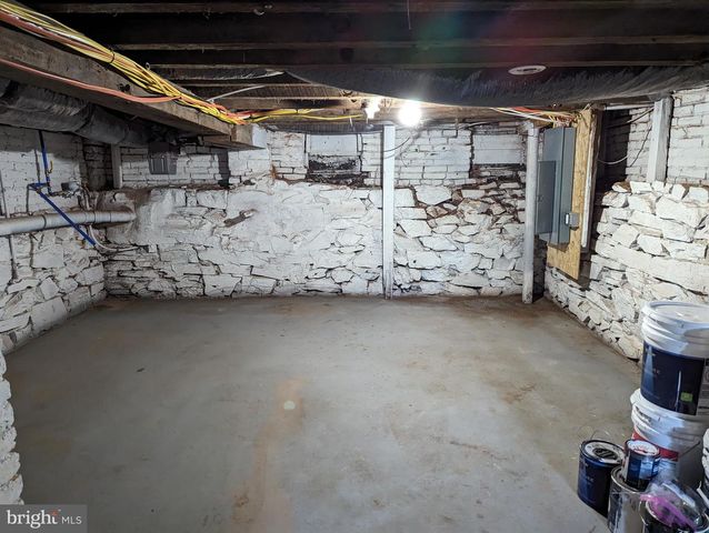 827 N QUEEN ST, Lancaster, PA 17603