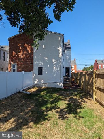 827 N QUEEN ST, Lancaster, PA 17603