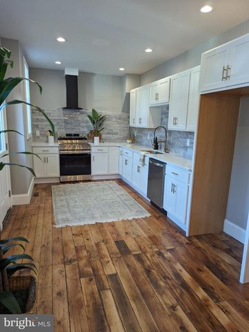 827 N QUEEN ST, Lancaster, PA 17603