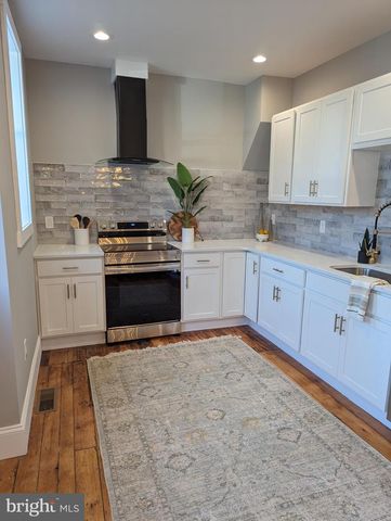 827 N QUEEN ST, Lancaster, PA 17603