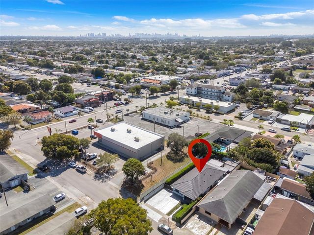 42 W 44th St, Hialeah, FL 33012