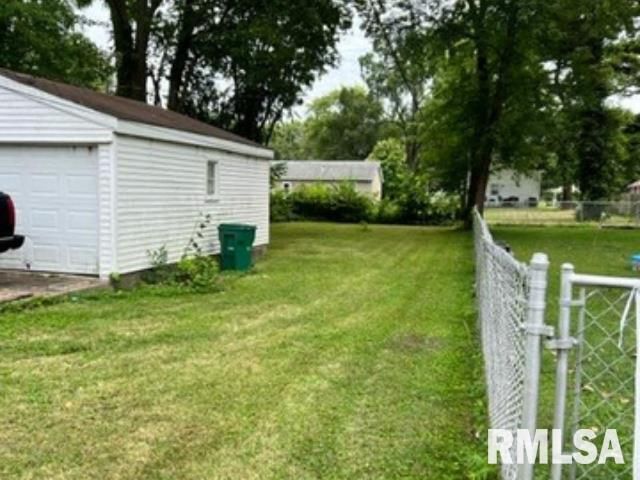 2238 E Stuart Street, Springfield, IL 62703