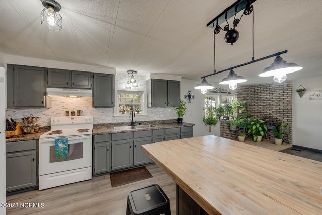 4321 Old Blounts Creek Road, Chocowinity, NC 27817