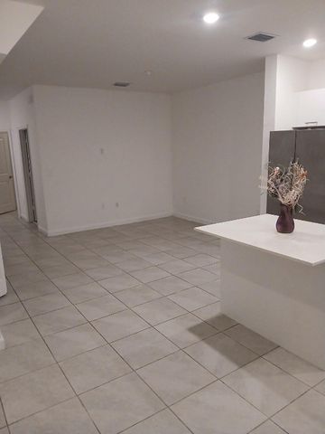 2354 NW 125 Street, Miami, FL 33167