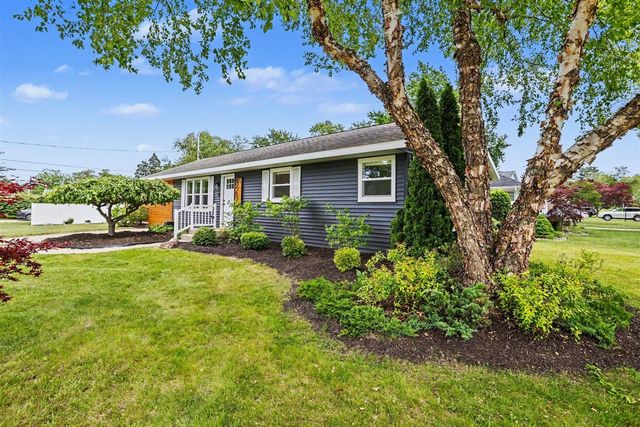 823 W Merchant Street, New Buffalo, MI 49117