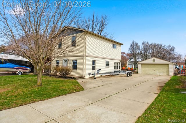 37886 Sunnybrook Street, Harrison Charter Township, MI 48045