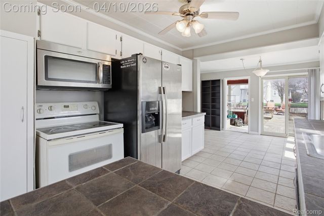 37886 Sunnybrook Street, Harrison Charter Township, MI 48045