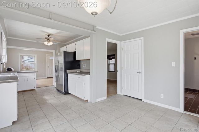 37886 Sunnybrook Street, Harrison Charter Township, MI 48045