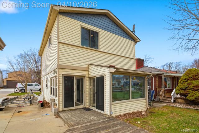 37886 Sunnybrook Street, Harrison Charter Township, MI 48045