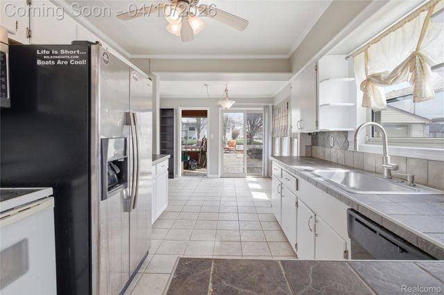 37886 Sunnybrook Street, Harrison Charter Township, MI 48045