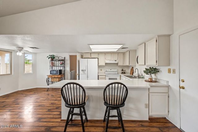 4111 E DOVER Street E, Mesa, AZ 85205