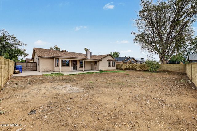 4111 E DOVER Street E, Mesa, AZ 85205