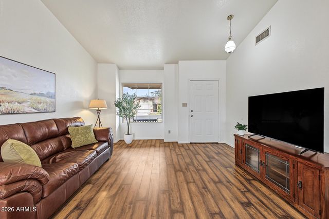 4111 E DOVER Street E, Mesa, AZ 85205