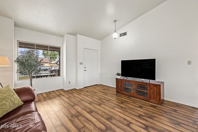 4111 E DOVER Street E, Mesa, AZ 85205