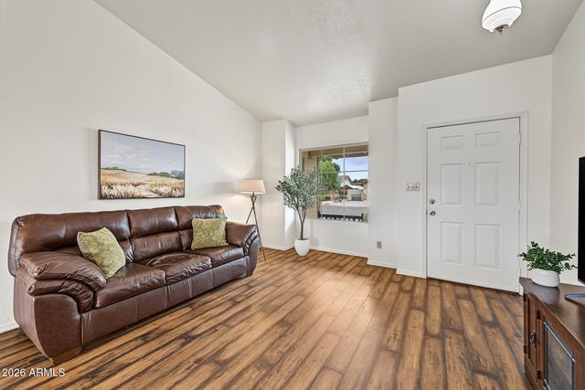 4111 E DOVER Street E, Mesa, AZ 85205