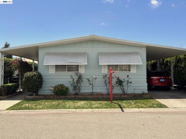 2698 Pueblo Creek, Hayward, CA 94545