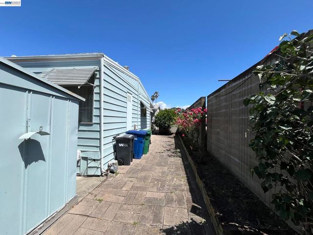 2698 Pueblo Creek, Hayward, CA 94545