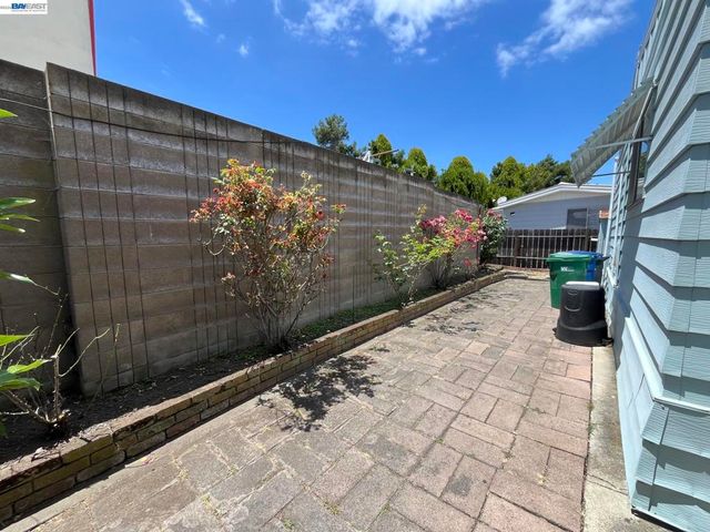 2698 Pueblo Creek, Hayward, CA 94545