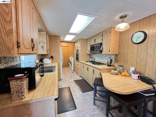 2698 Pueblo Creek, Hayward, CA 94545