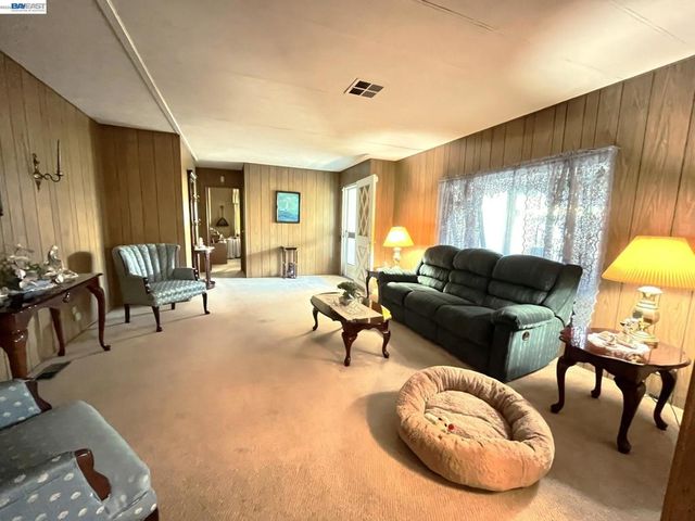 2698 Pueblo Creek, Hayward, CA 94545