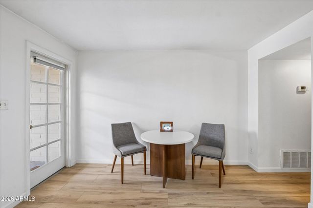 8135 N Central Avenue Avenue 4, Phoenix, AZ 85020