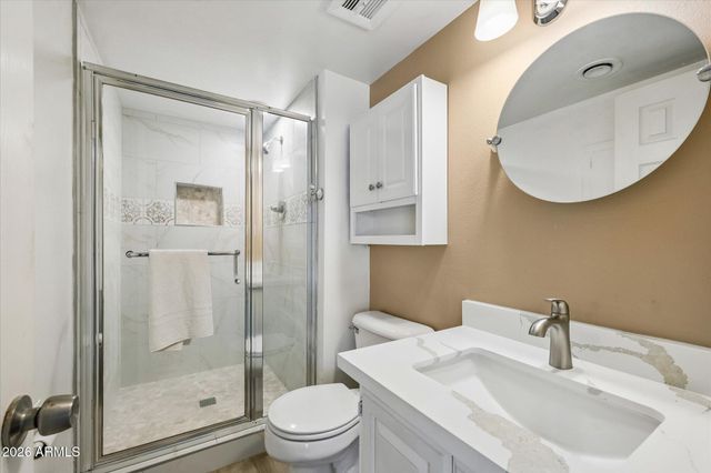 8135 N Central Avenue Avenue 4, Phoenix, AZ 85020