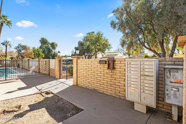 8135 N Central Avenue Avenue 4, Phoenix, AZ 85020