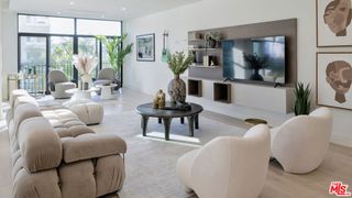 425 N Palm Drive 403, Beverly Hills, CA 90210