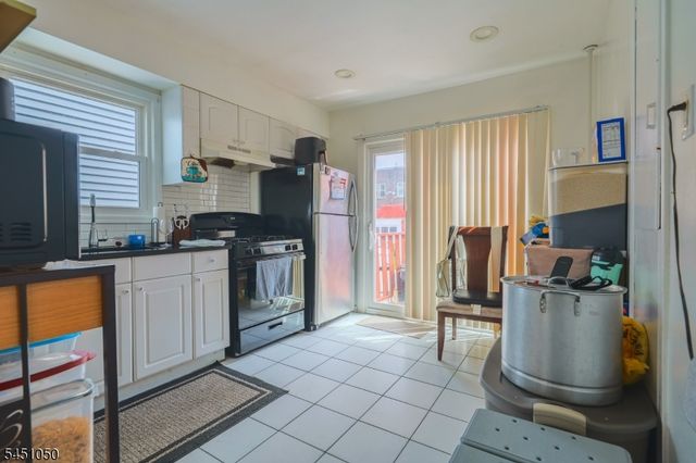 266 Columbia Ave, Jersey City, NJ 07307