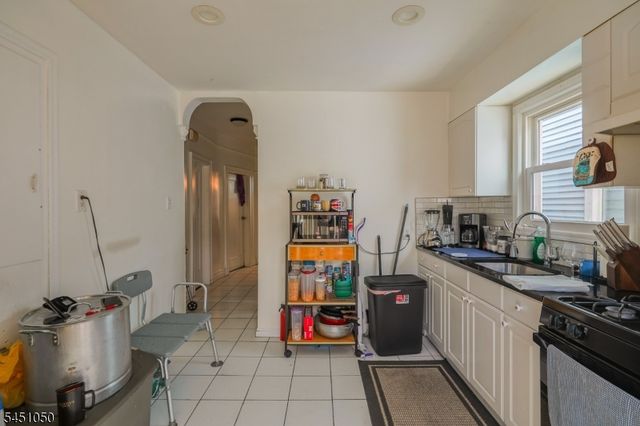 266 Columbia Ave, Jersey City, NJ 07307