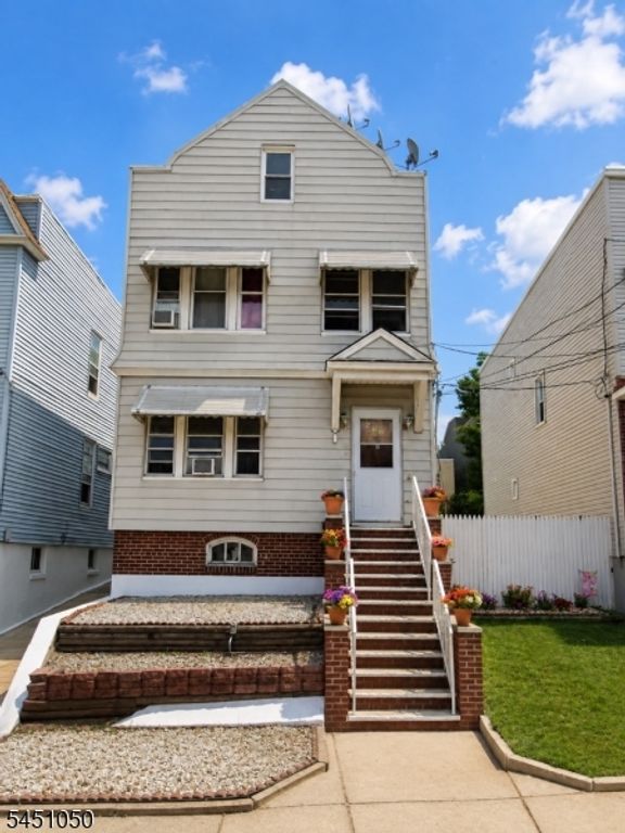 266 Columbia Ave, Jersey City, NJ 07307