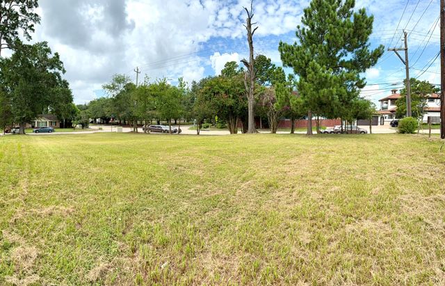 9746 Cedardale Drive, Houston, TX 77055