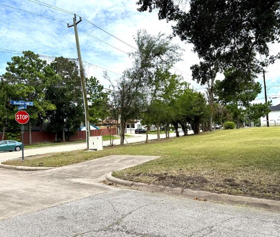 9746 Cedardale Drive, Houston, TX 77055