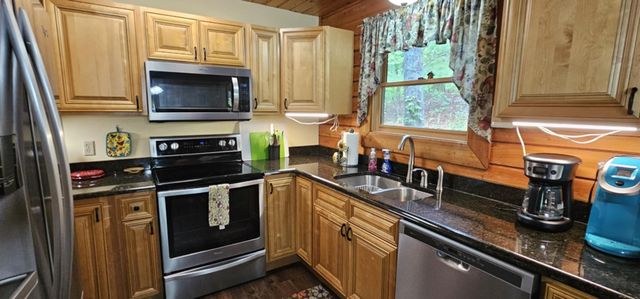 200 Peachtree Lane, Tellico Plains, TN 37385