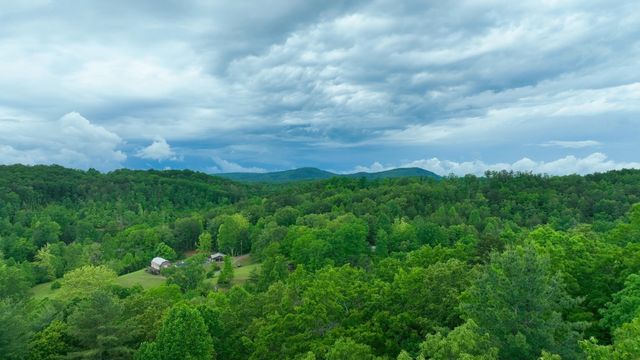 200 Peachtree Lane, Tellico Plains, TN 37385