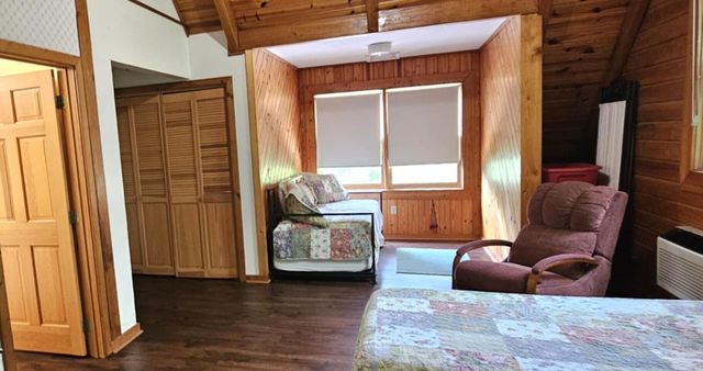 200 Peachtree Lane, Tellico Plains, TN 37385